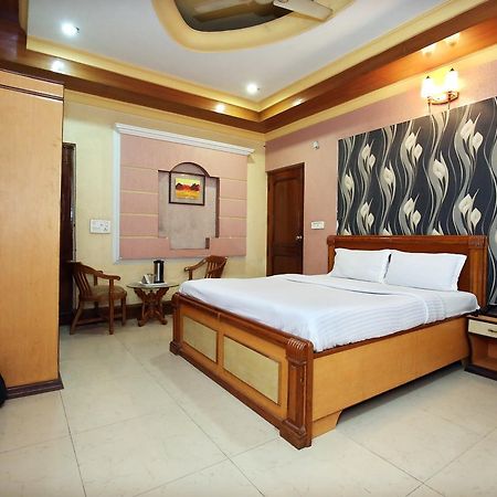 Capital O 10990 Hotel Gobind Regency Zirakpur Extérieur photo