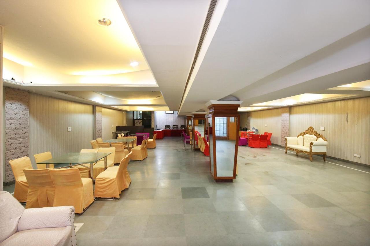 Capital O 10990 Hotel Gobind Regency Zirakpur Extérieur photo