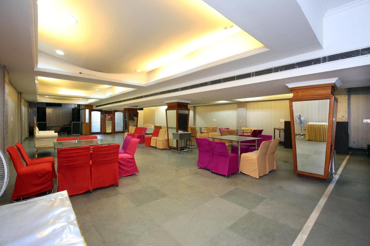 Capital O 10990 Hotel Gobind Regency Zirakpur Extérieur photo
